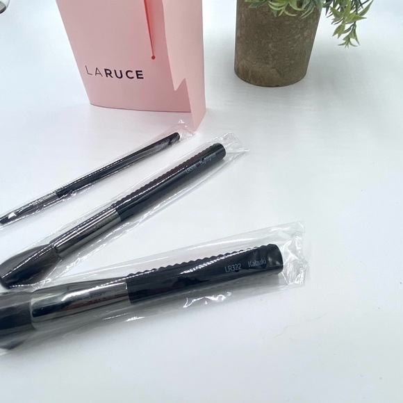 LaRuce Makeup Brushes,retail 96, On the Go Set - Picture 6 of 6